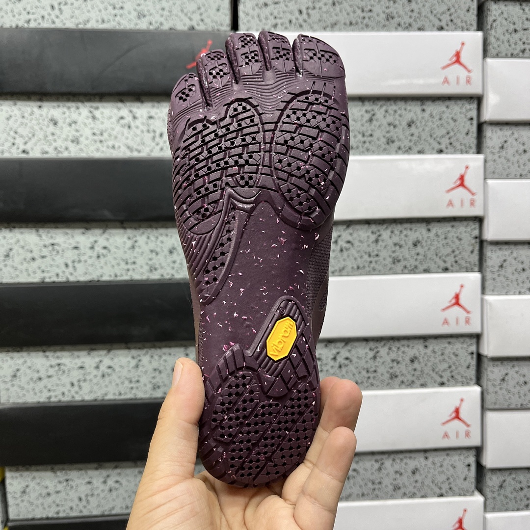 Suicoke Finger Chukka Boot - Image 7