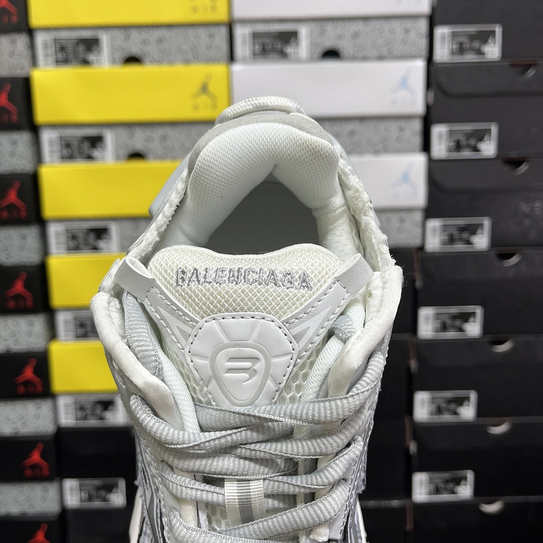 Balenciaga BLCG Runner 7.0 - Image 6