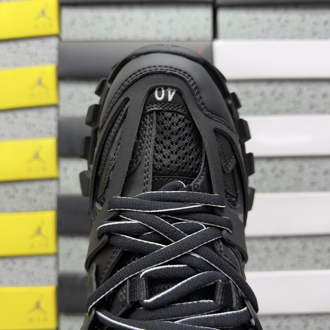 Balenciaga BLCG Track 1000 Triple Black White Label - Image 5