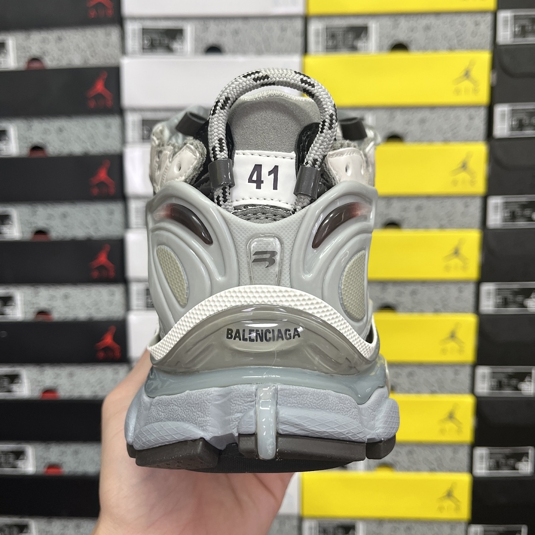 Balenciaga BLCG Runner 7.5 - Image 4