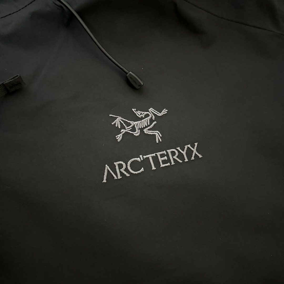 Arc'teryx Beta LT Jacket (Black) - Image 19
