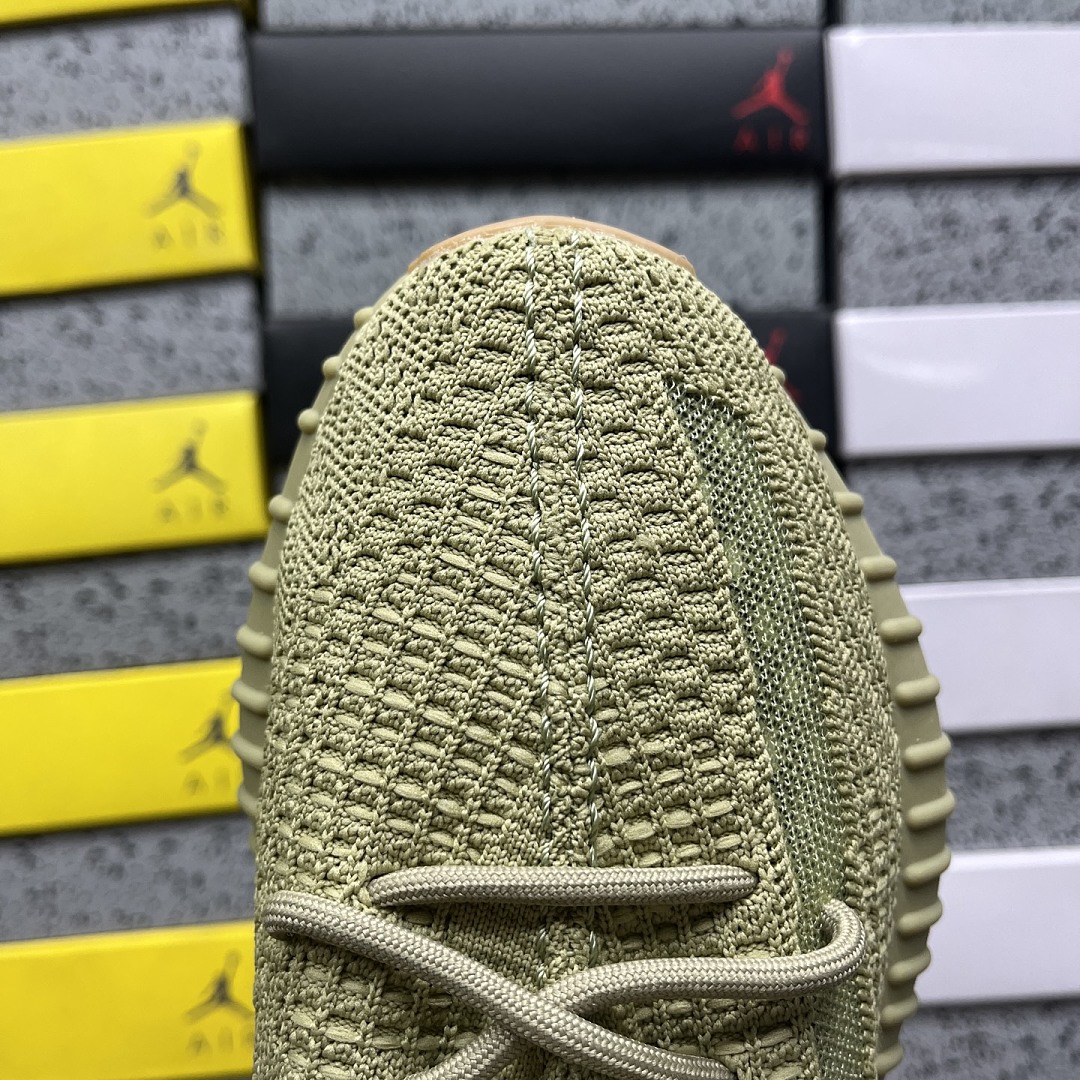 Adidas Yeezy Boost 350 V2 - Image 2