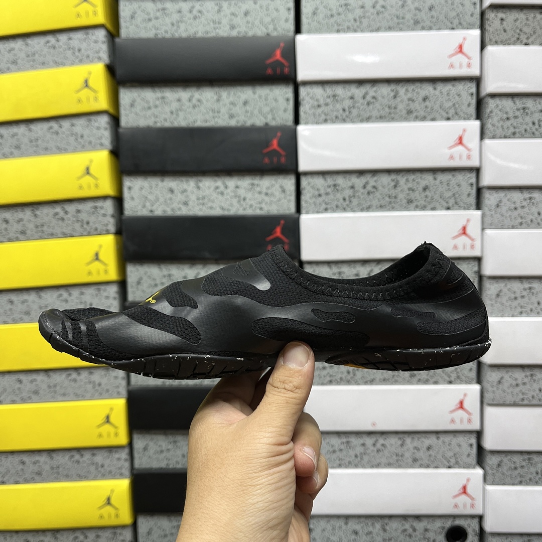 Suicoke Finger Chukka Boot - Image 7