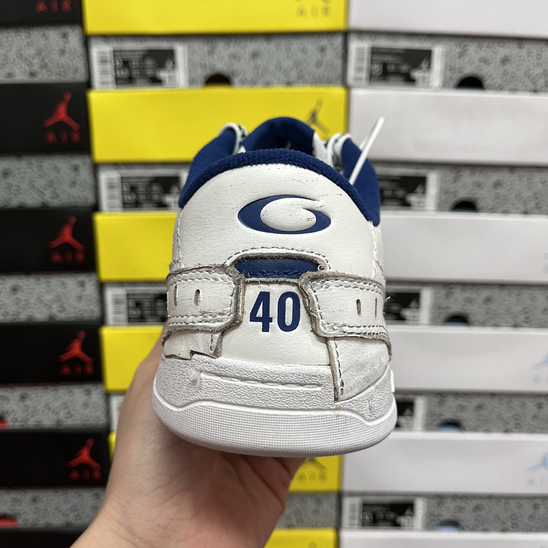 Balenciaga Hamptons Sneakers - Image 7