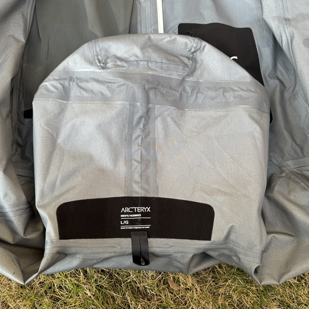 Arc'teryx Alpha Sv Jacket 6 Ivory Gen - Image 6
