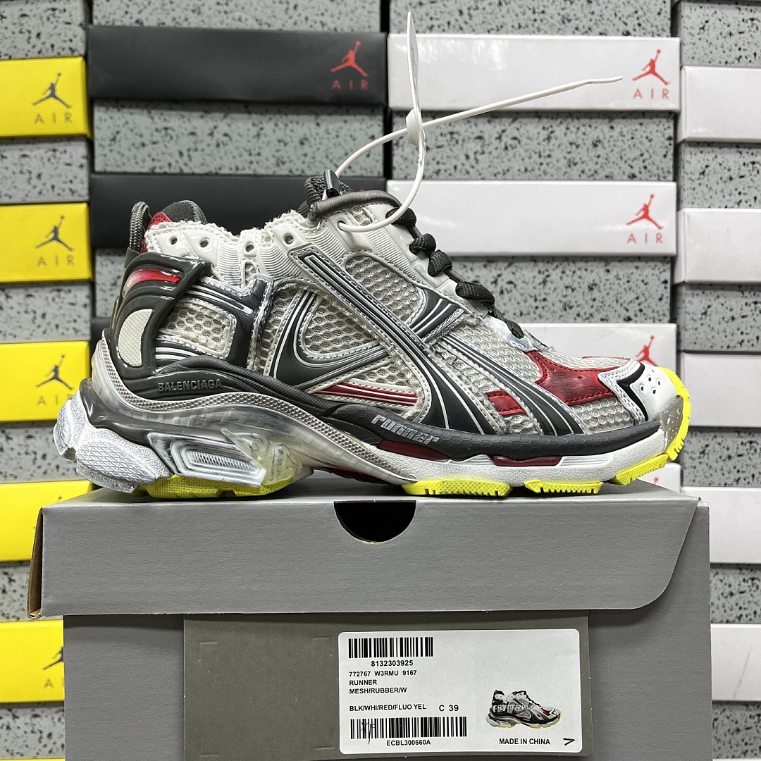 Balenciaga BLCG Runner - Image 46