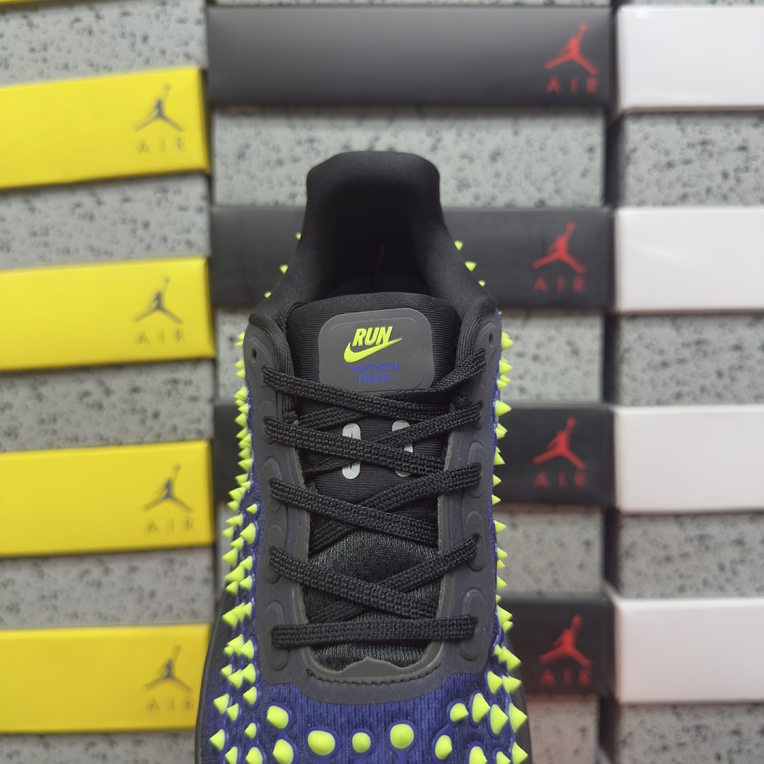 Nike Vomero Premium QS Black Volt Glow - Image 5