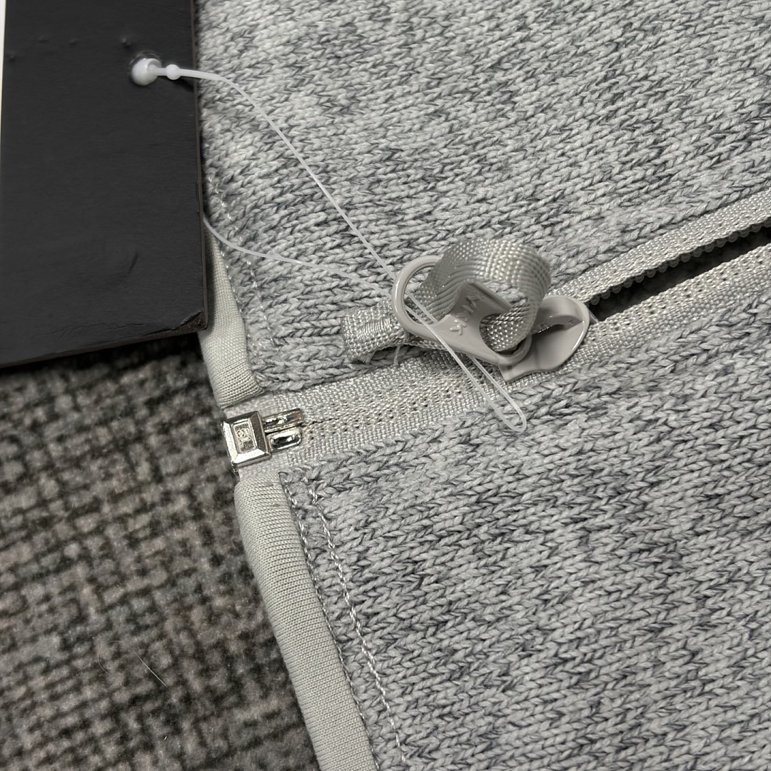 Arc'teryx Covert Cardigan Cloud Heather/Void - Image 5