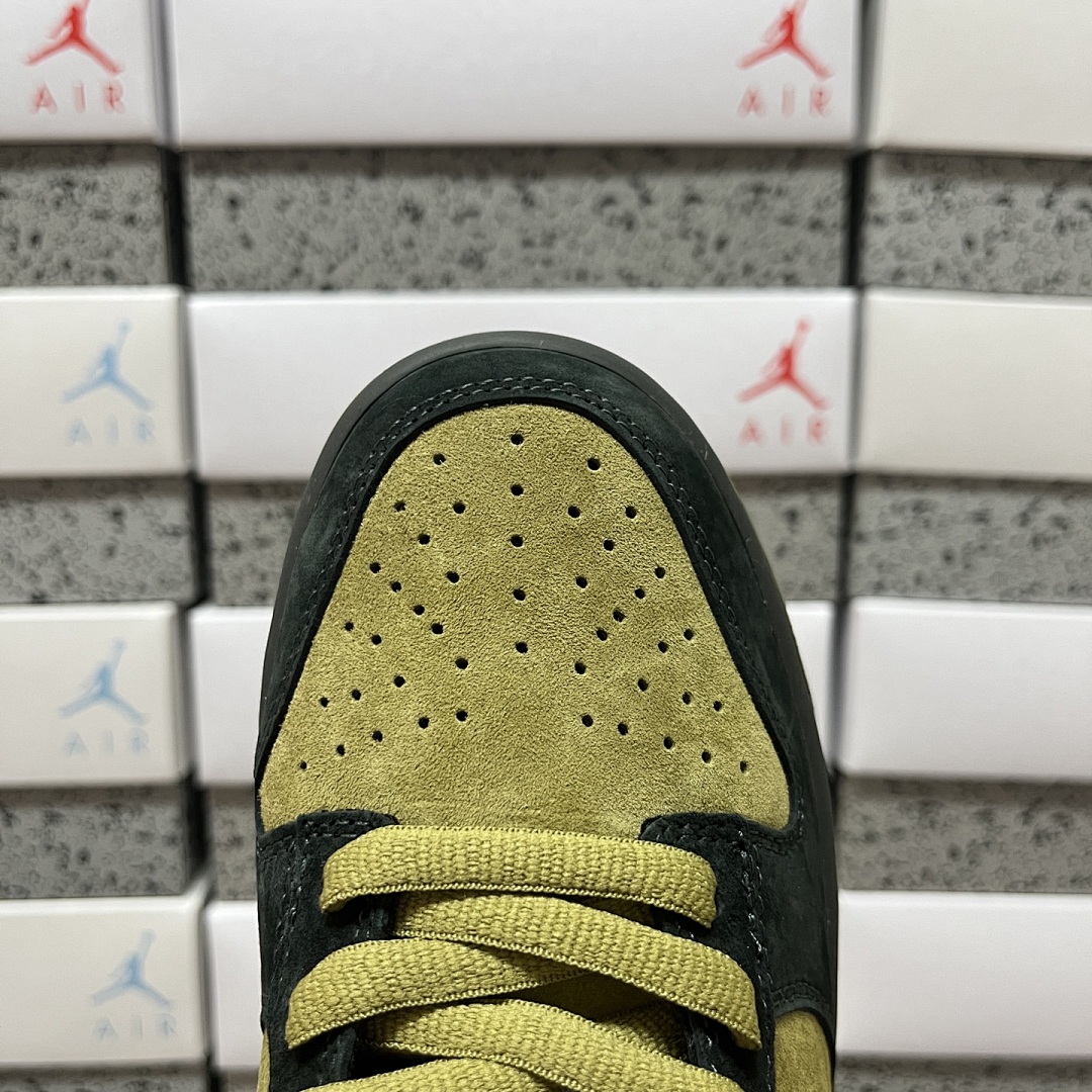 Nike SB Dunk Low Supreme Camper Collab (Black Yellow Green 94) - Image 3