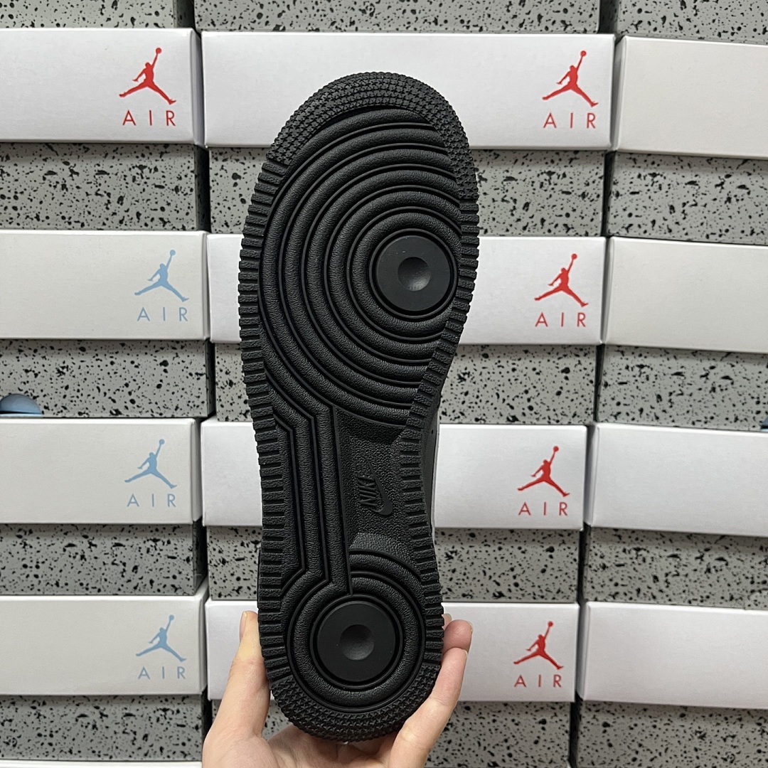 Nike Air Force 1 Low Supreme (Black White) - Image 2