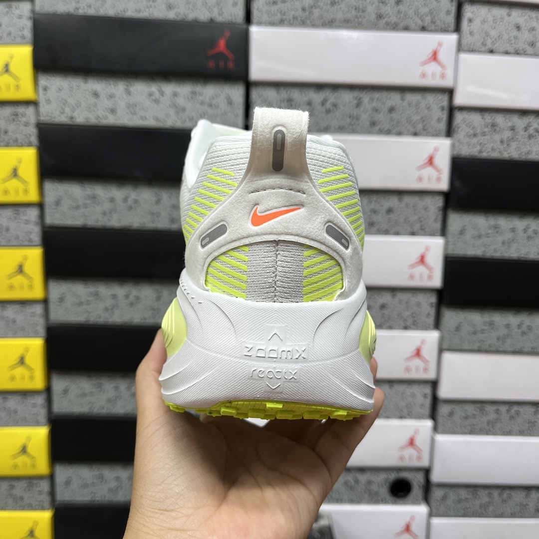 Nike Vomero 18 White Barely Volt (Black) - Image 5