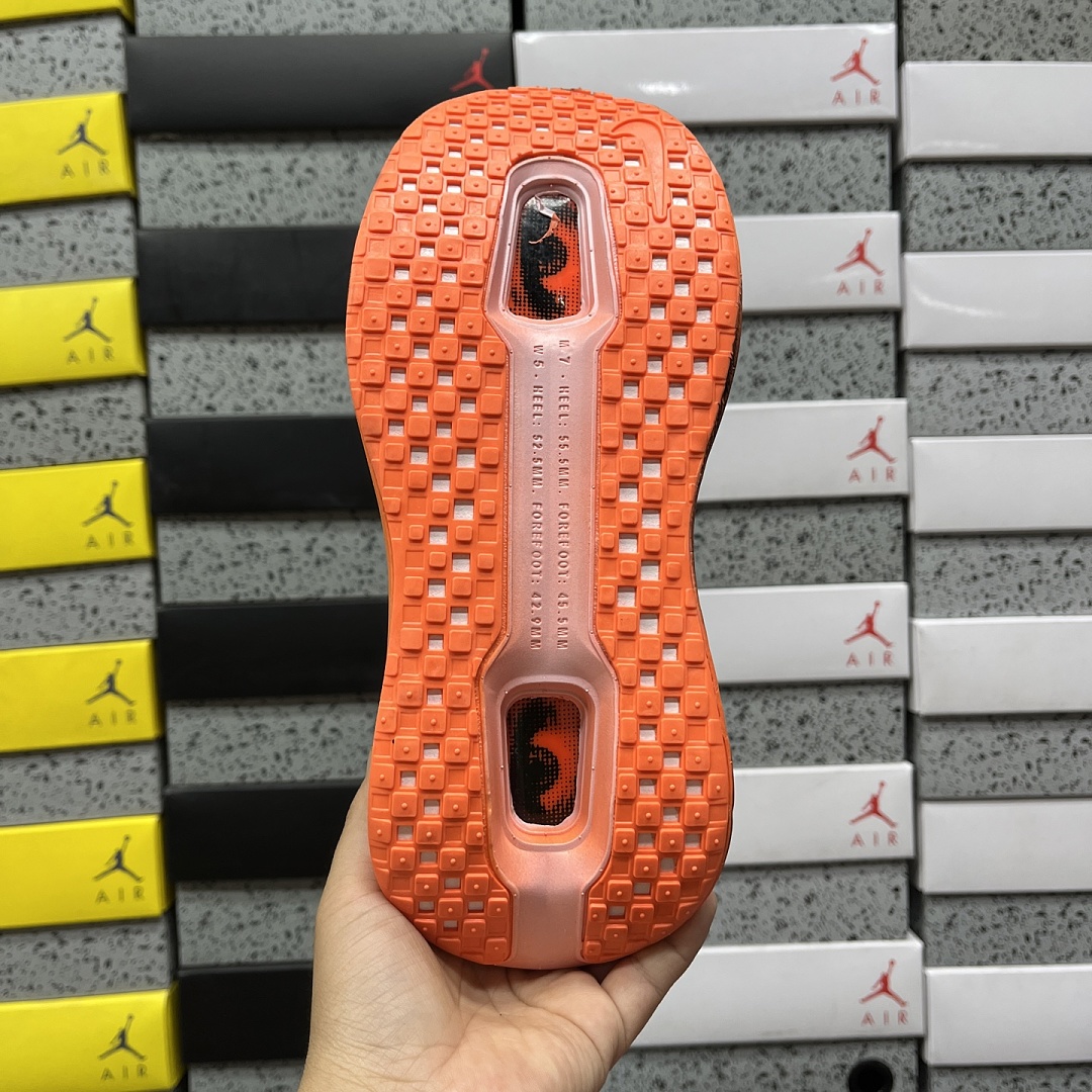 Nike Vomero Premium Melitta Baumeister - Image 8