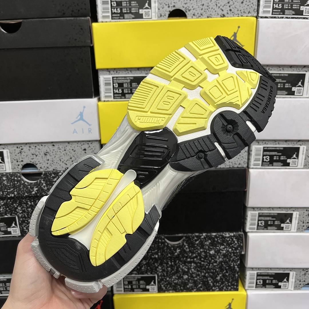 Balenciaga BLCG Runner 7.5 - Image 10