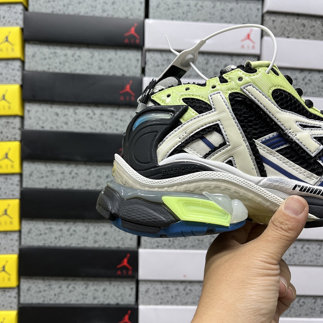 Balenciaga BLCG Runner - Image 92