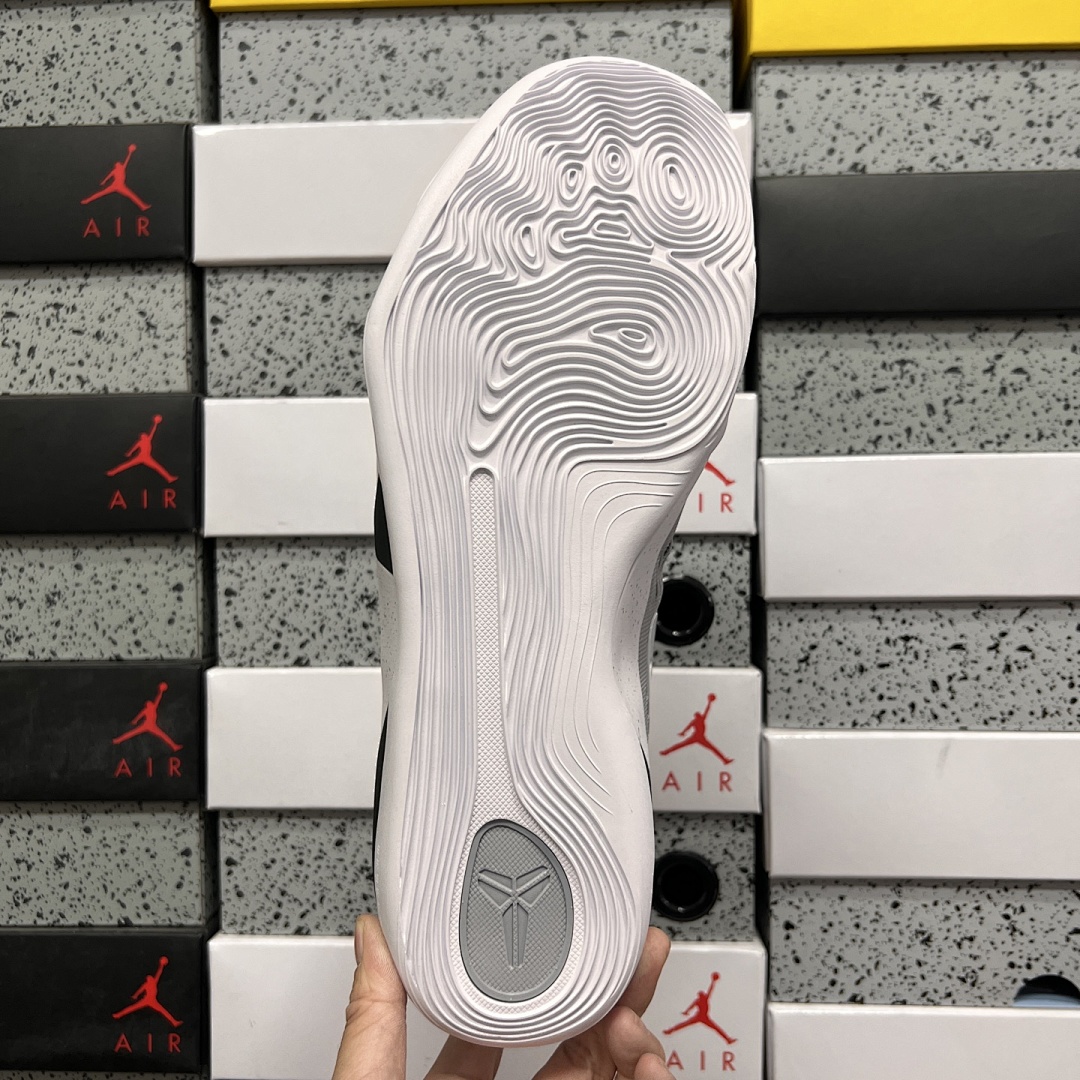 Nike Kobe 9 EM Low Protro TB Wolf Grey ZK9 (White) - Image 5