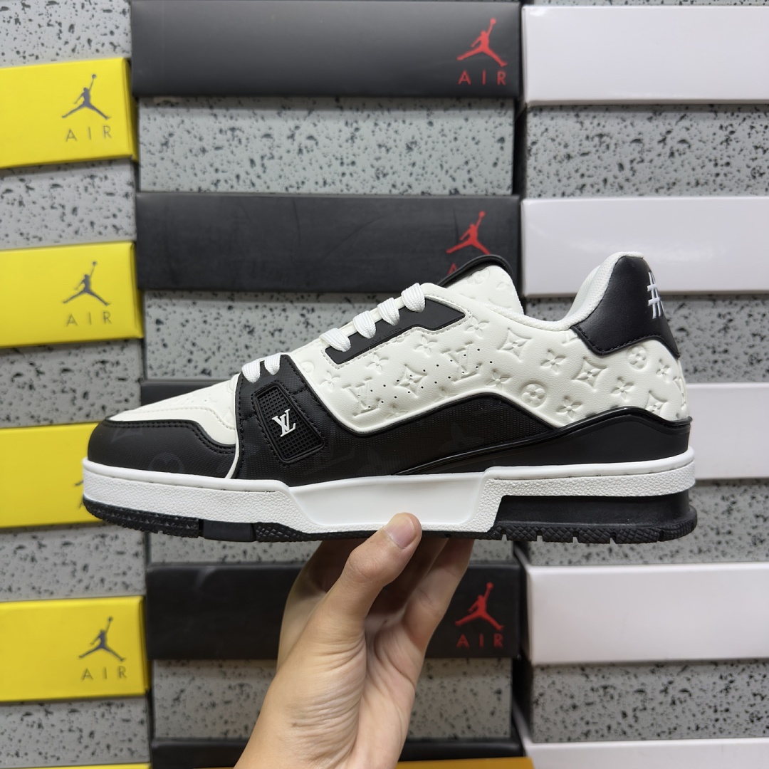 Louis Vuitton Trainer 2-18 - Image 7