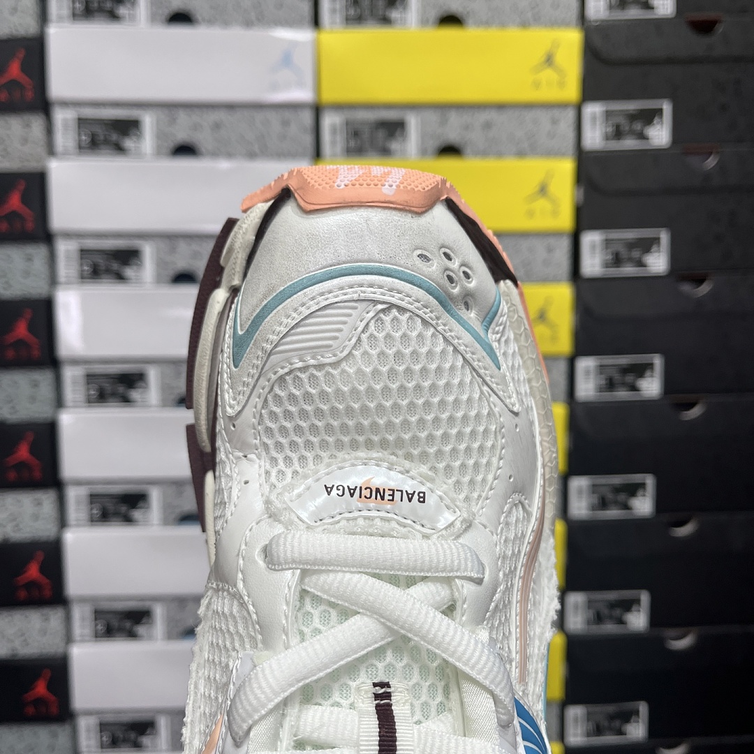 Balenciaga BLCG Runner 7.5 - Image 2
