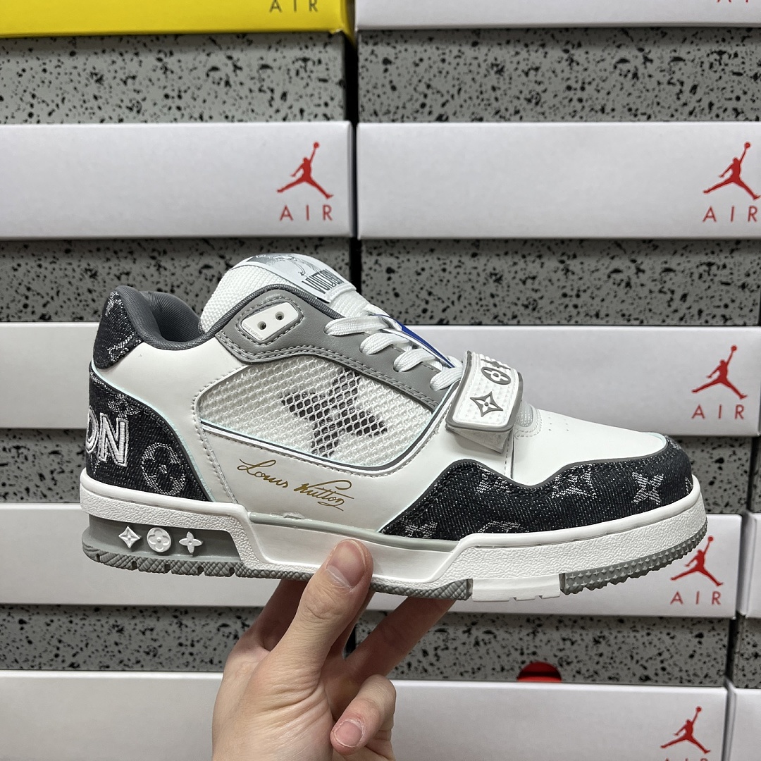Louis Vuitton Trainer (Black White Grey) - Image 4