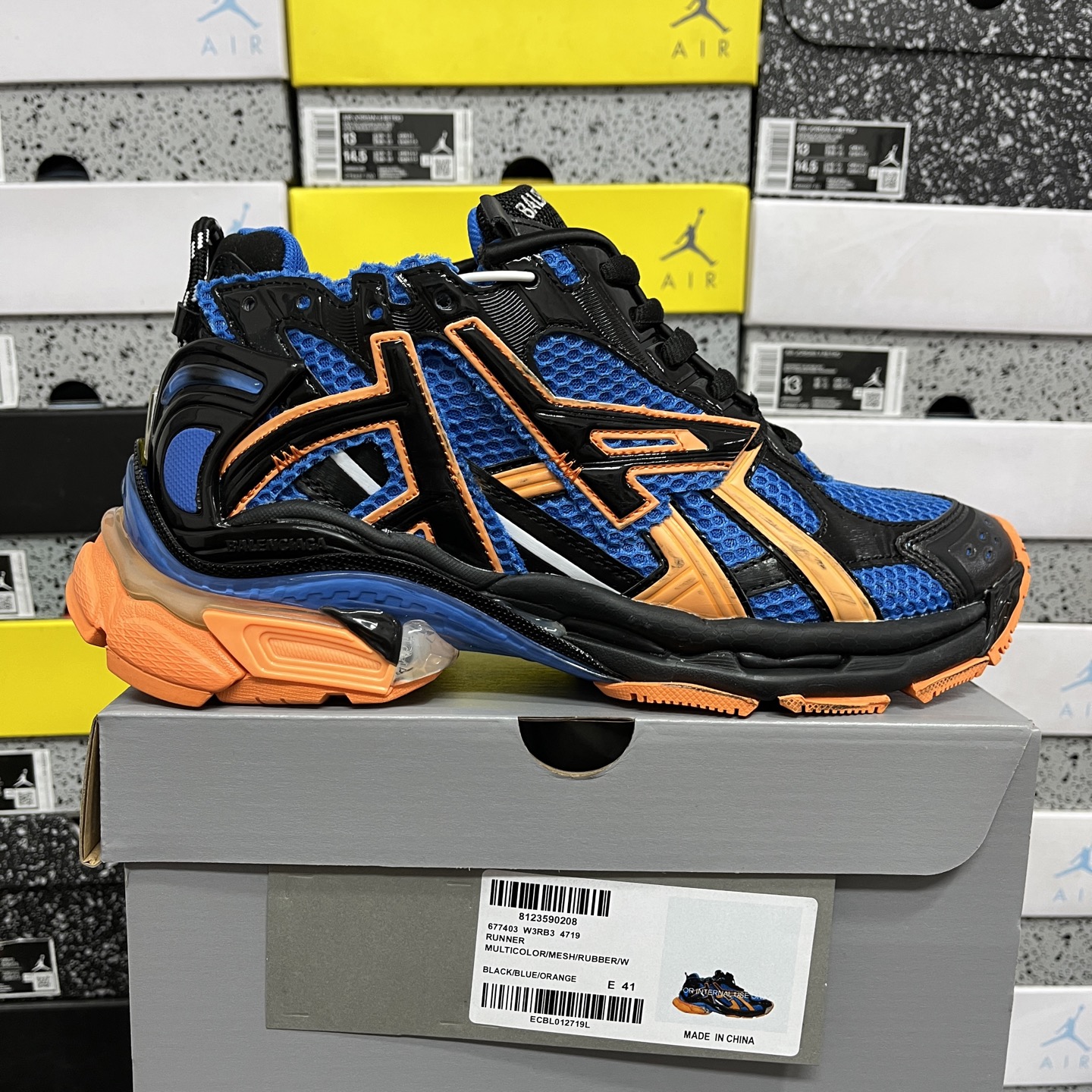 Balenciaga BLCG Runner 7.0 - Image 11