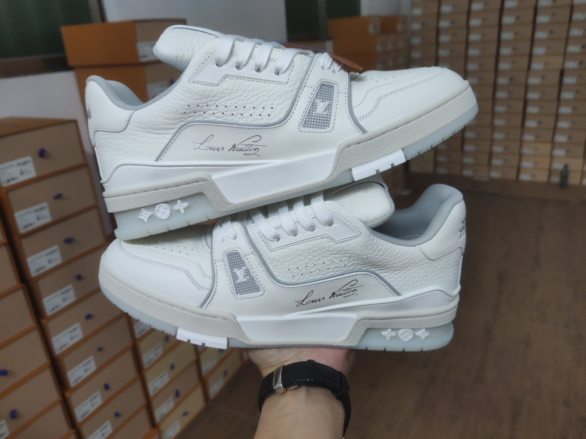 Louis Vuitton LV Trainer White Signature - Image 10