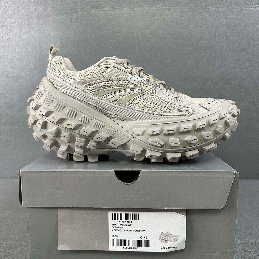 Balenciaga Defender - Image 76