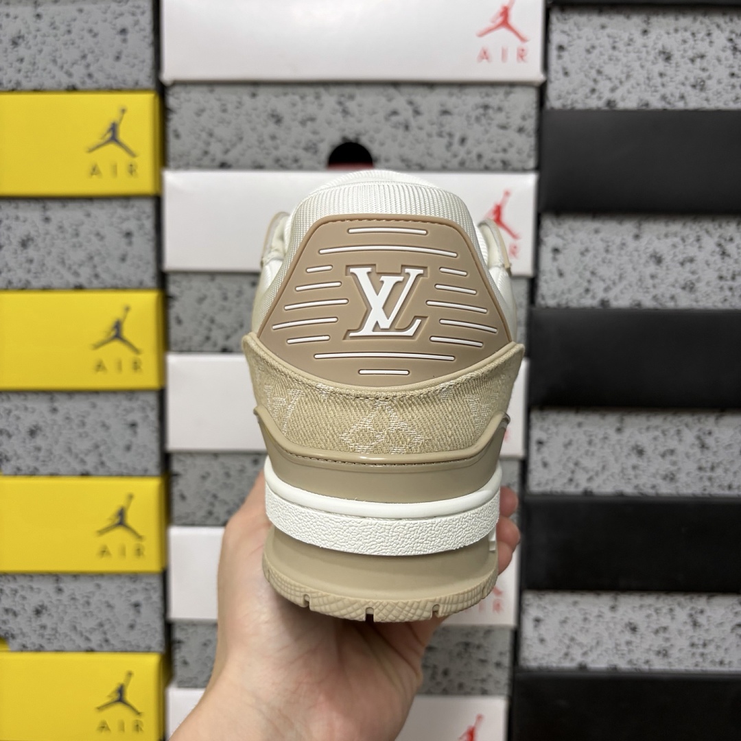 Louis Vuitton Trainer - Image 4