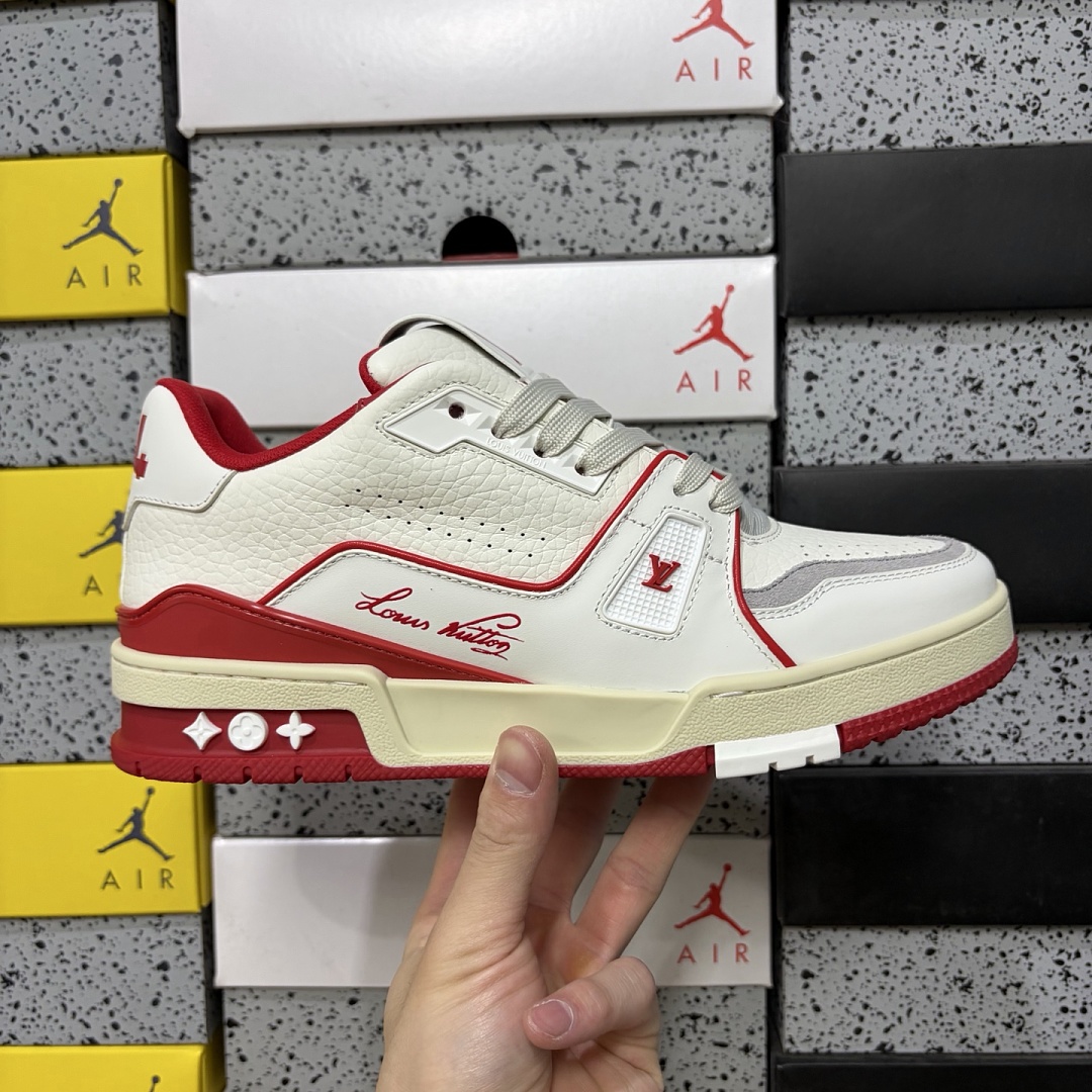 Louis Vuitton Trainer - Image 2