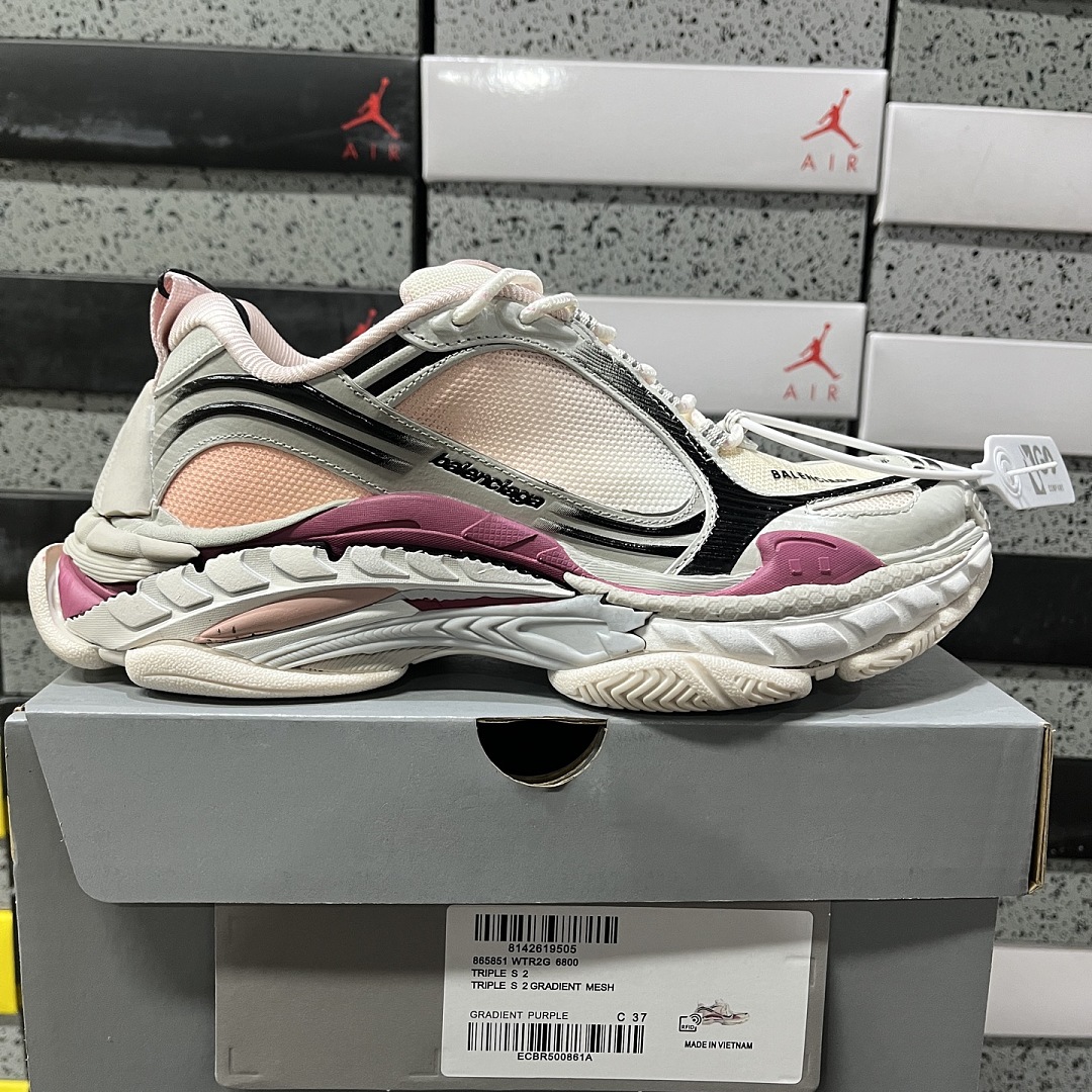 Balenciaga Triple S 2