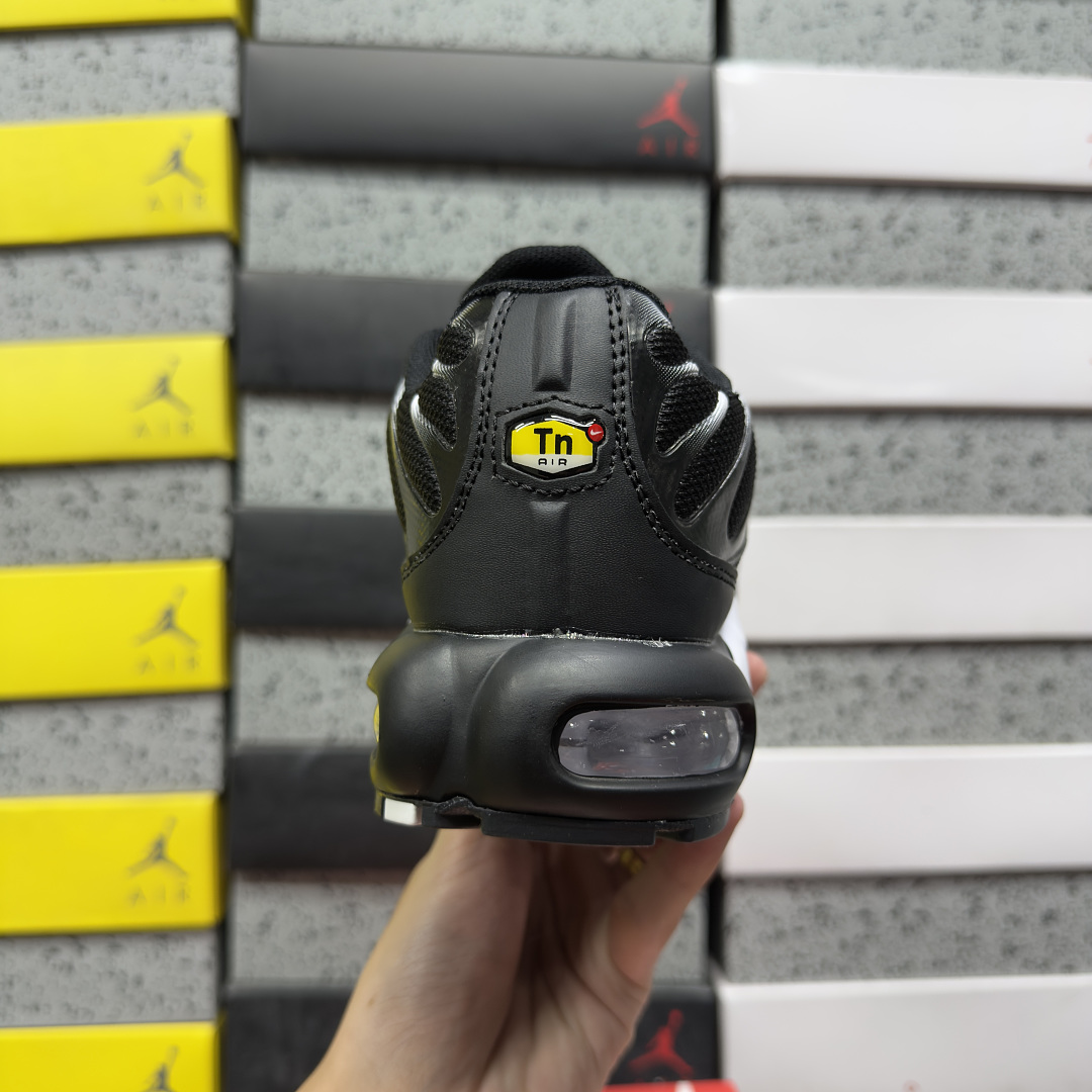 Nike Air Max Plus - Image 6