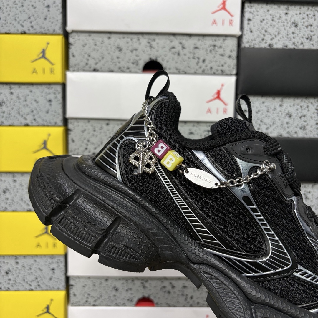 Balenciaga 3Xl - Image 10