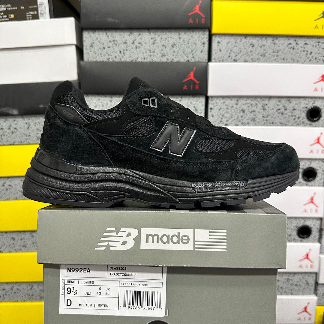 New Balance 992 (Triple Black)