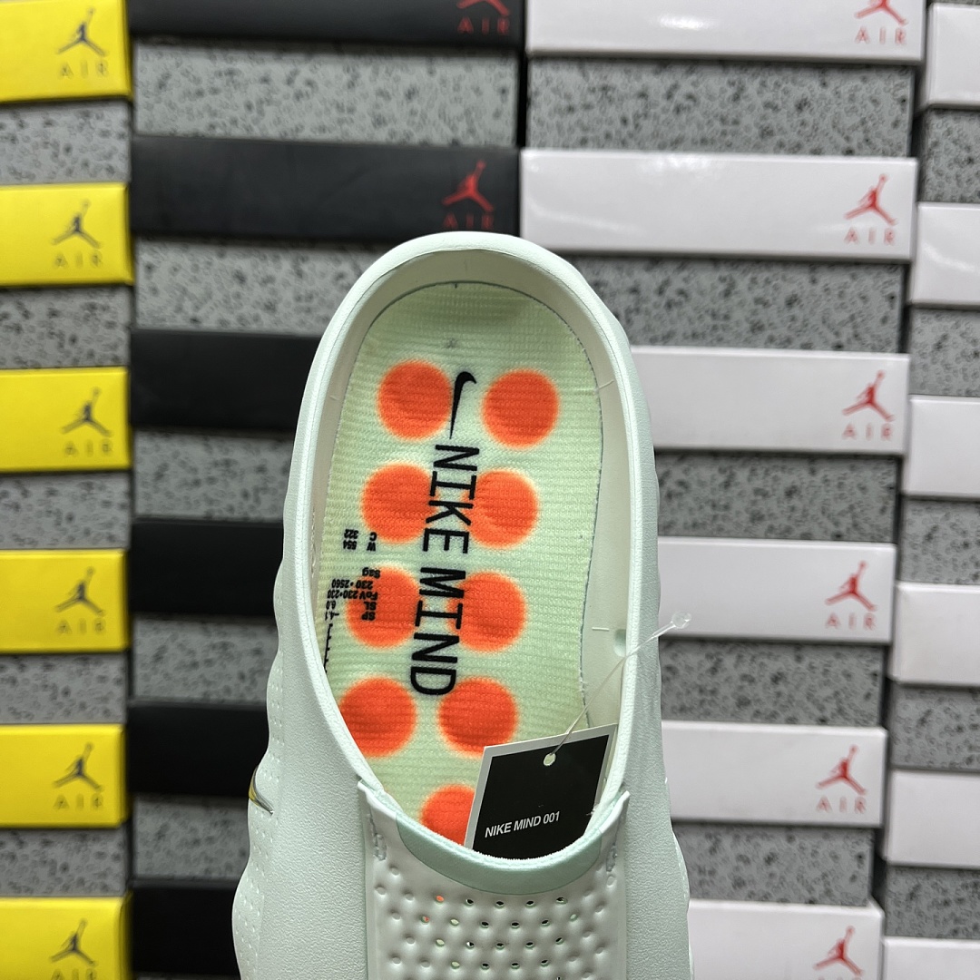 Nike Mind 001 Slide Barely (Green) - Image 5