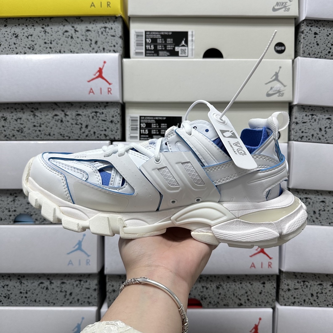 Balenciaga Track - Image 37