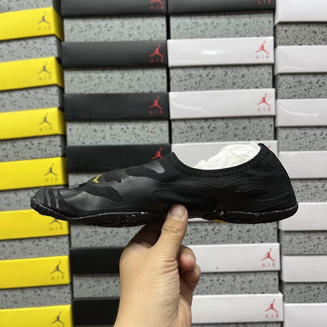 Suicoke Finger Chukka Boot - Image 10