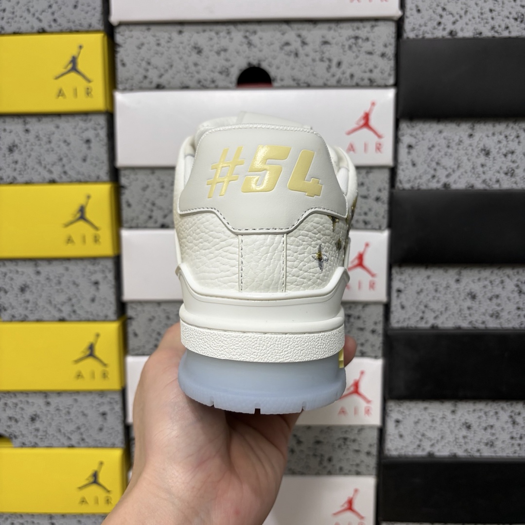 Louis Vuitton Trainer - Image 5