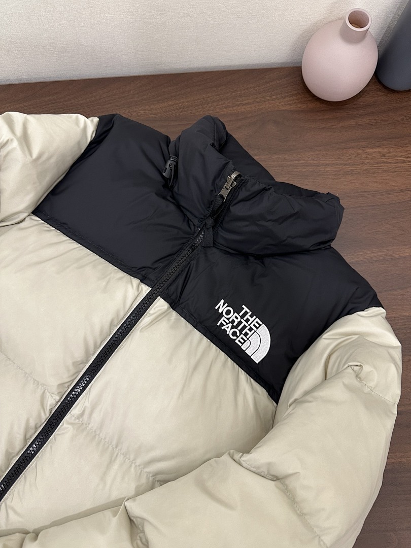 Chanel The North Face 1996 Retro Nuptse 700 Fill Packable Jacket - Image 10