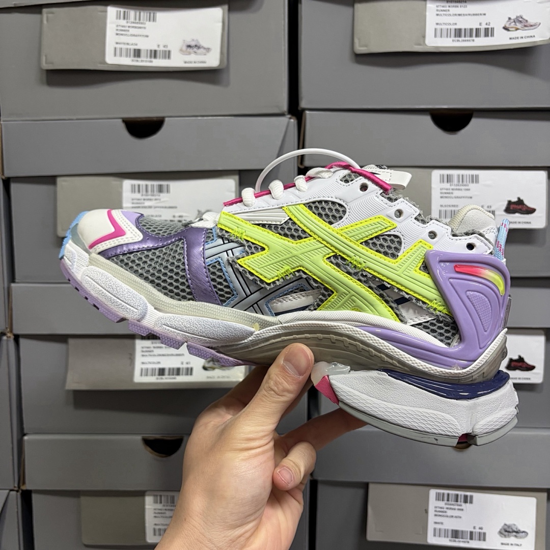 Balenciaga BLCG Runner7.0 - Image 81