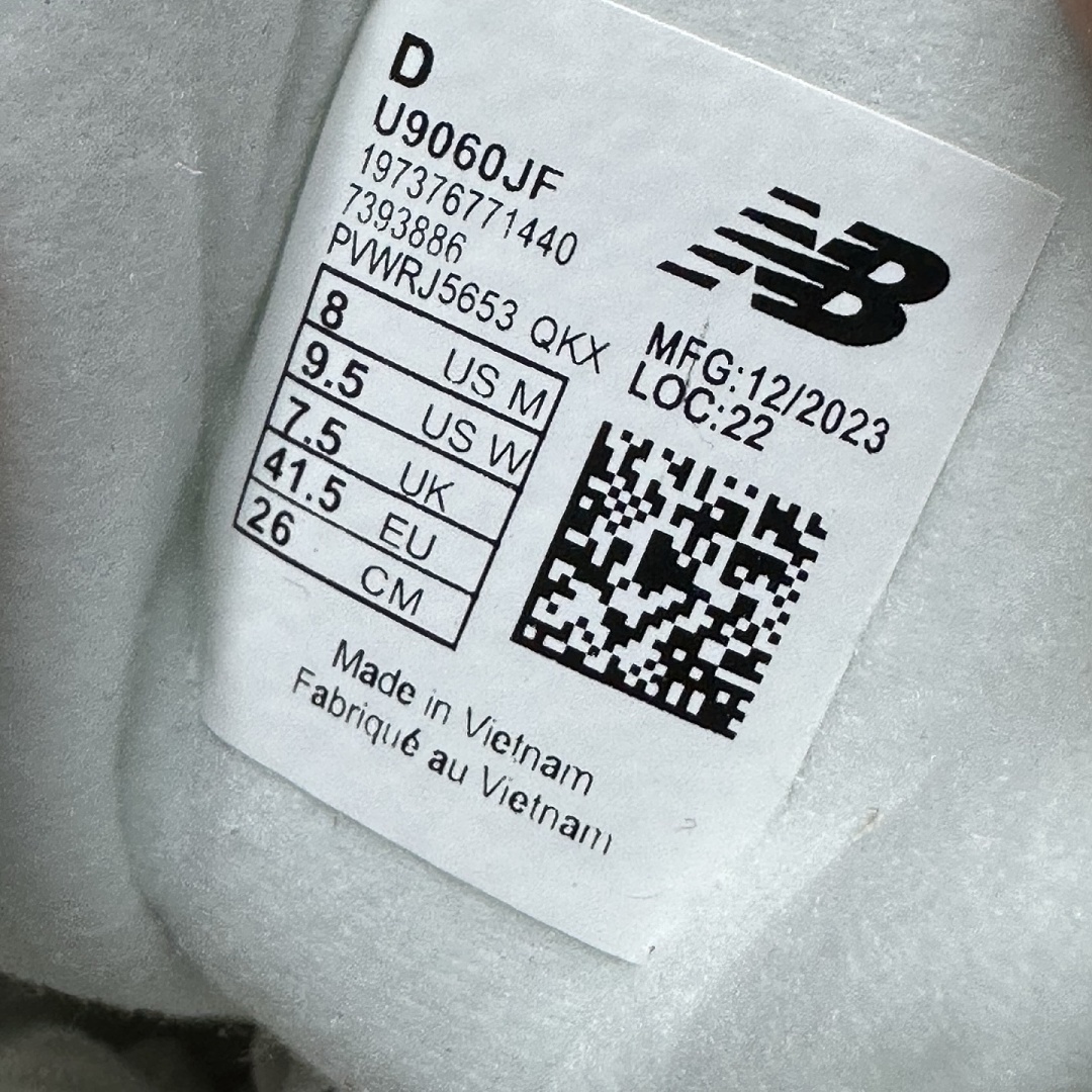 New Balance 9060 - Image 9