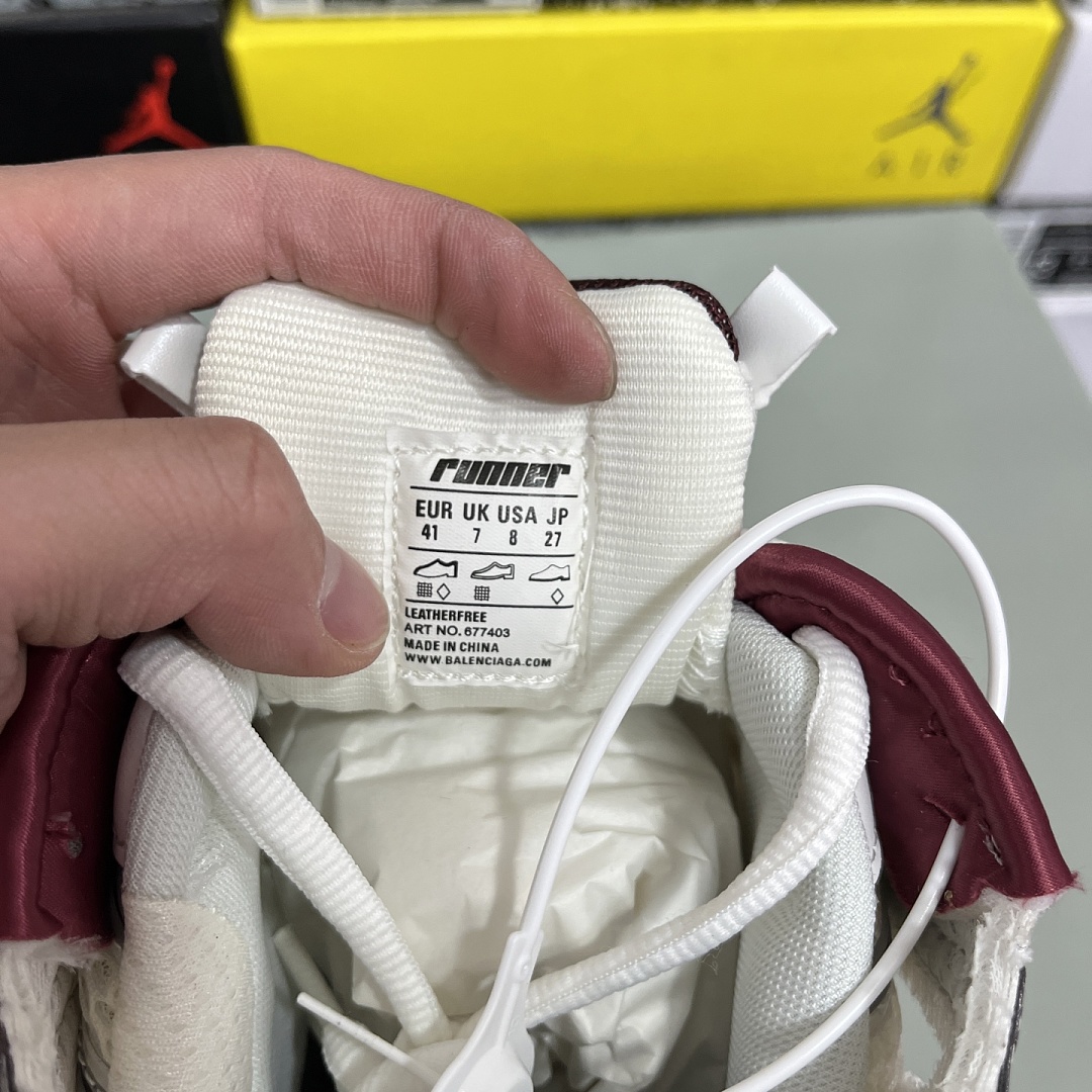 Balenciaga BLCG Runner 7.0 - Image 4