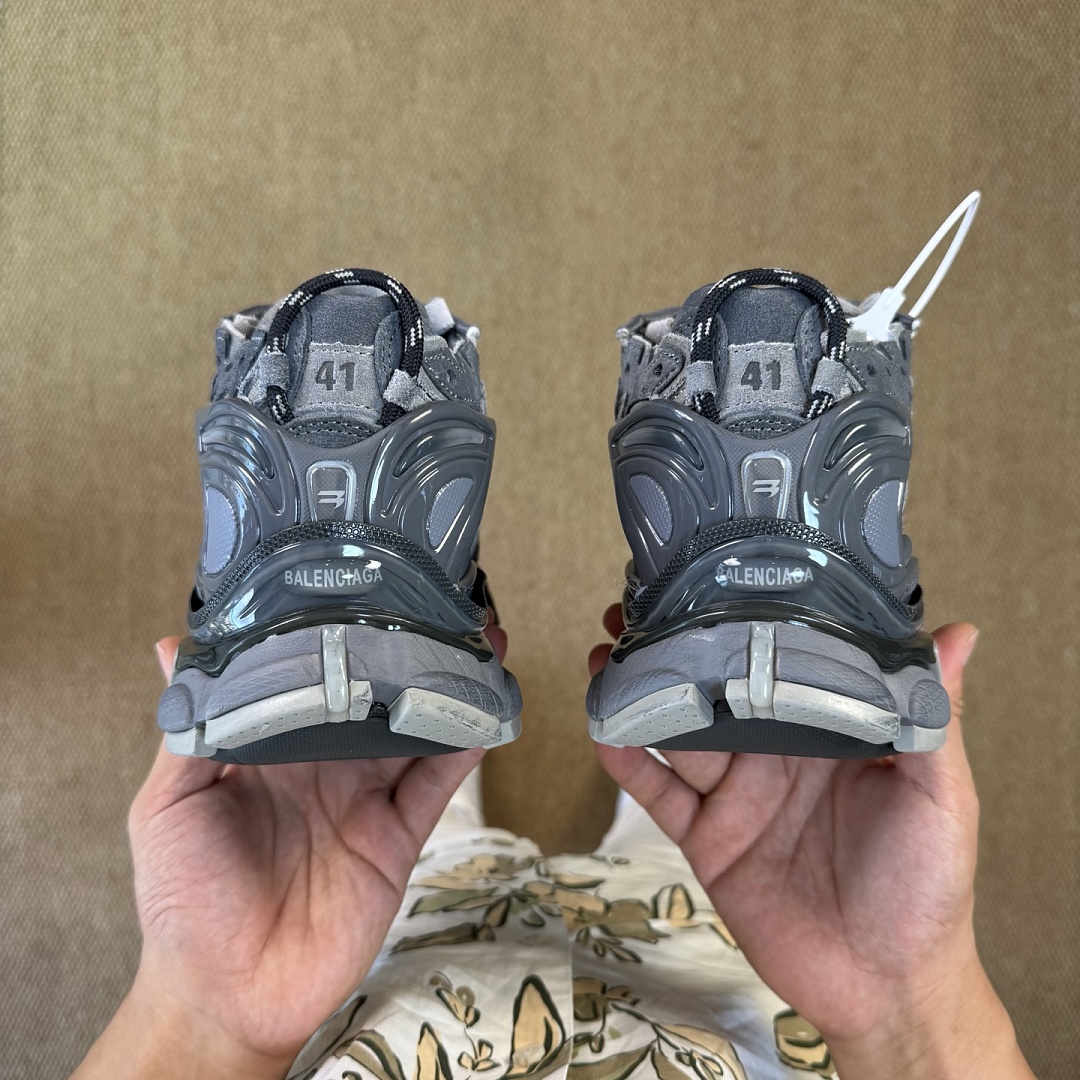 Balenciaga BLCG Runner 7.5 - Image 2