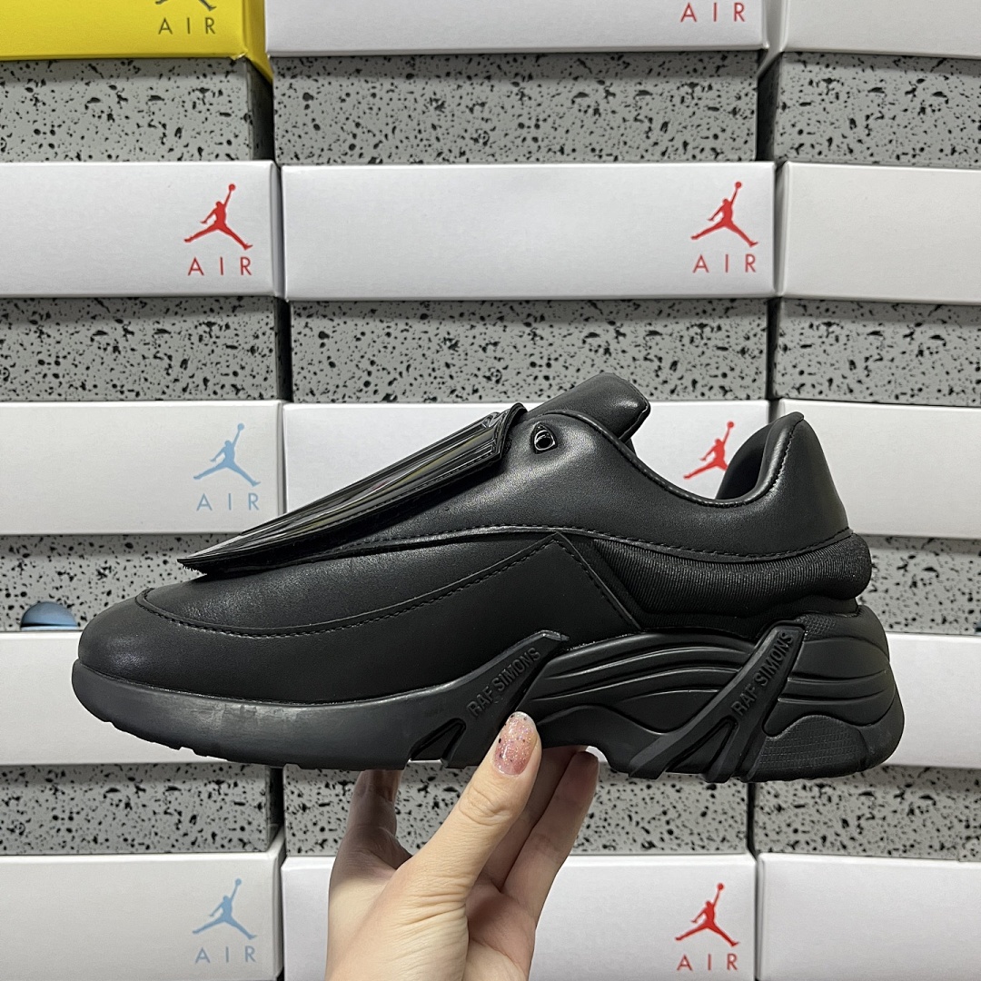 On Running Raf Simons Low Top (Black ANTEI) - Image 3