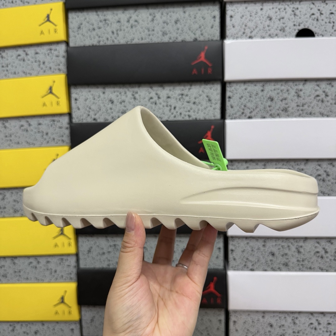 Adidas Slide/Foam Runner - Image 120
