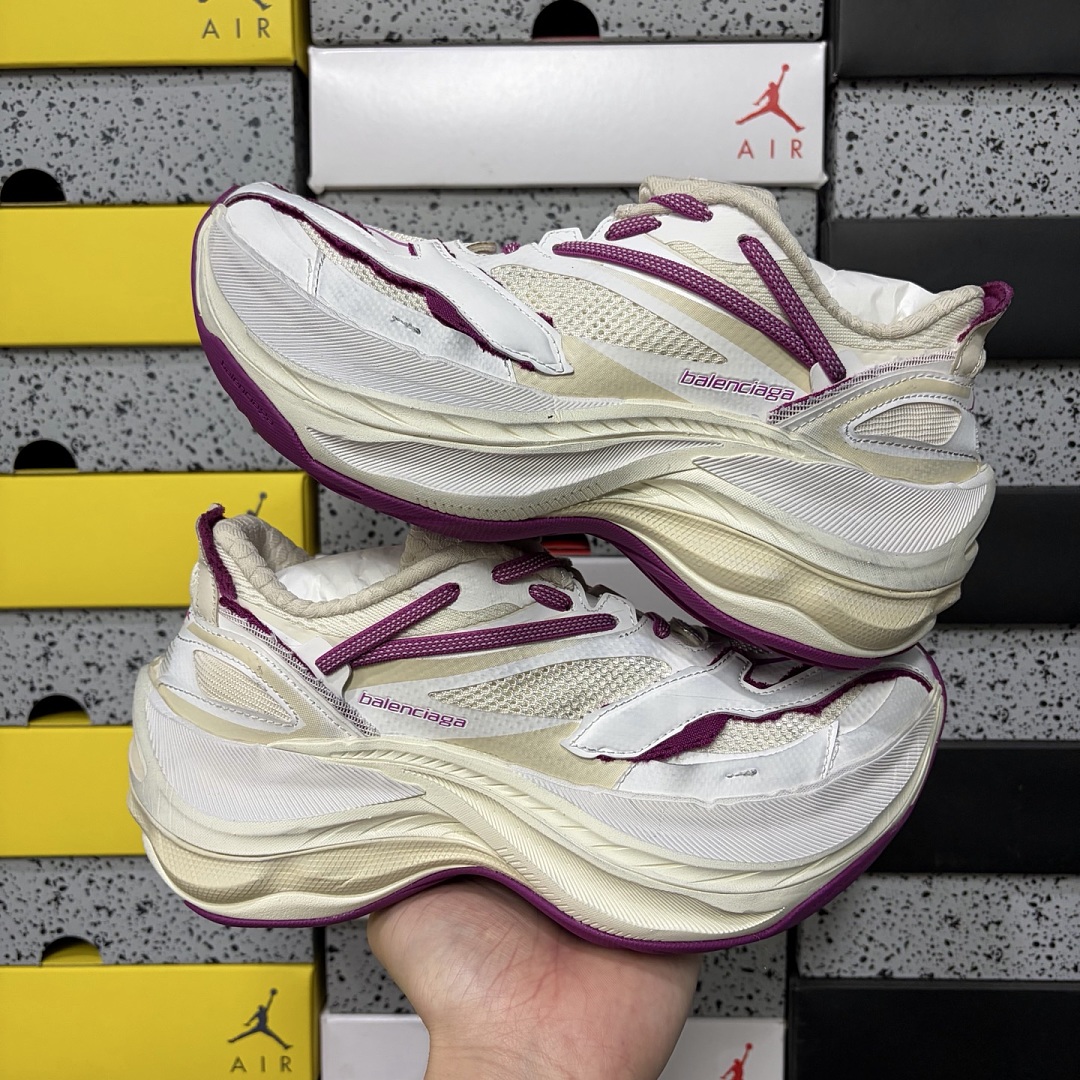 Balenciaga Jet 26 - Image 11