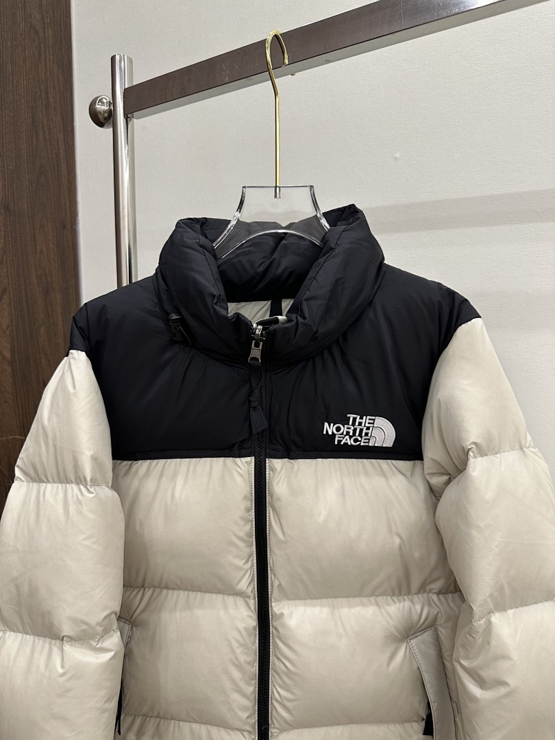 Chanel The North Face 1996 Retro Nuptse 700 Fill Packable Jacket - Image 4