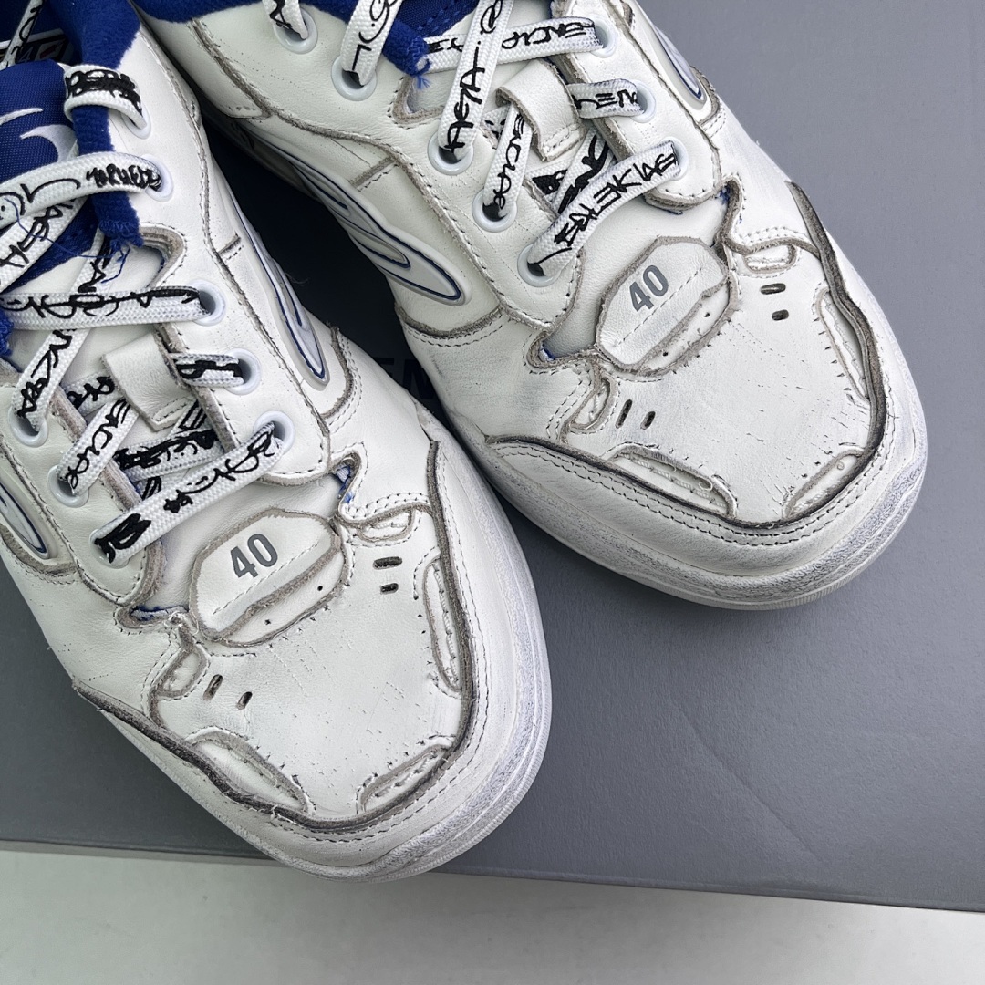 Balenciaga Hamptons Sneakers - Image 18