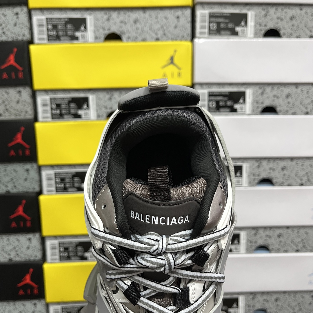 Balenciaga BLCG Track 3.0 - Image 4