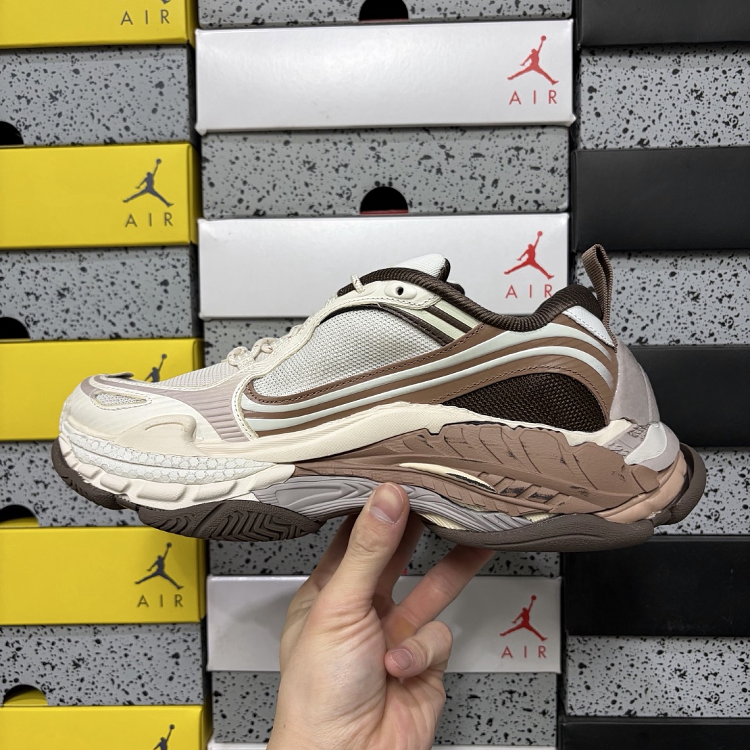 Balenciaga Triple S 2 - Image 12