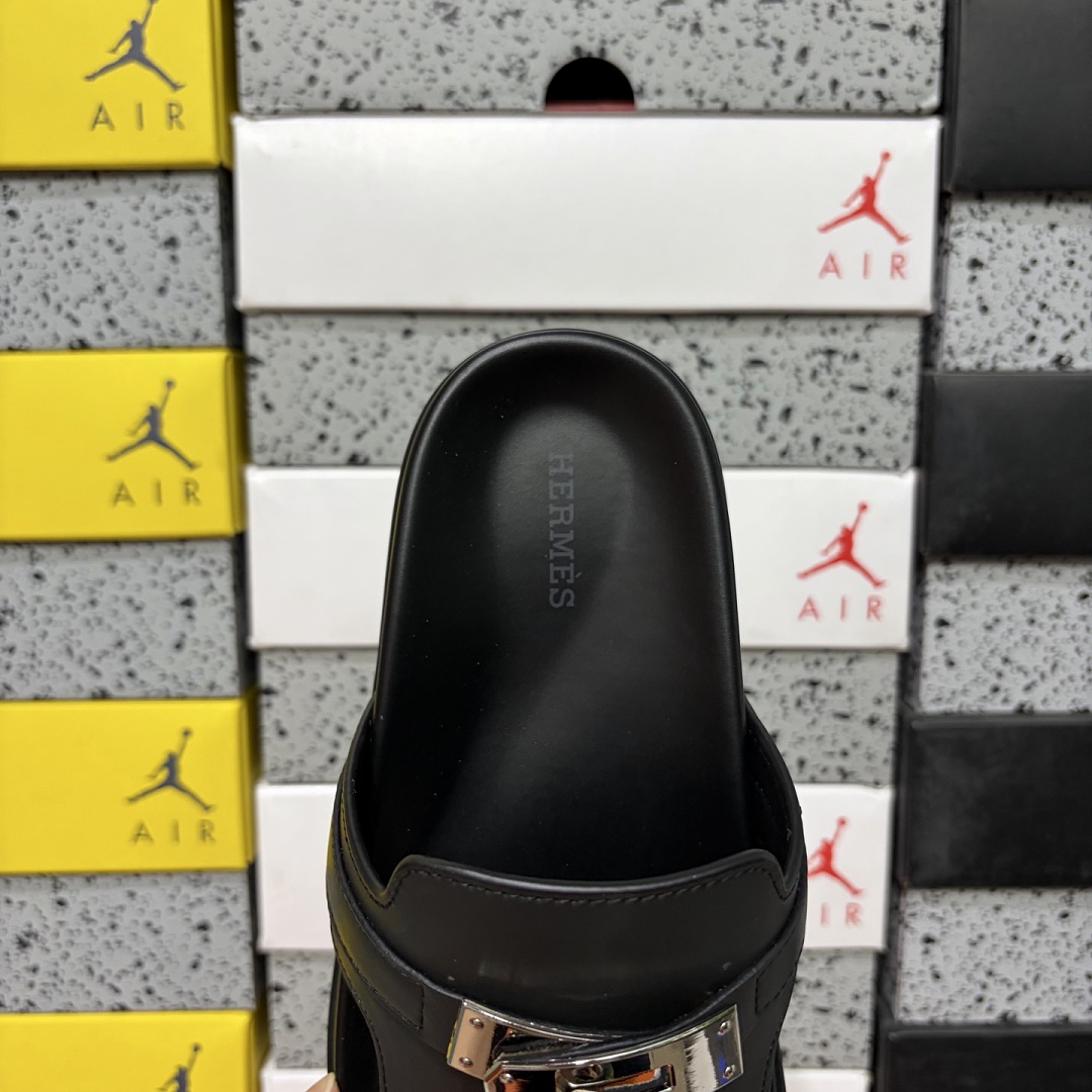 Hermes Chypre Sandal Flip Flops - Image 9