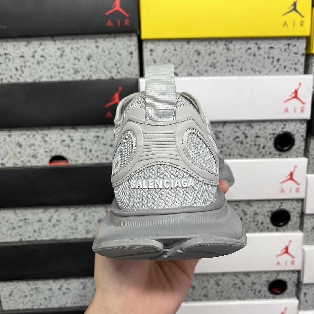 Balenciaga Circuit - Image 29