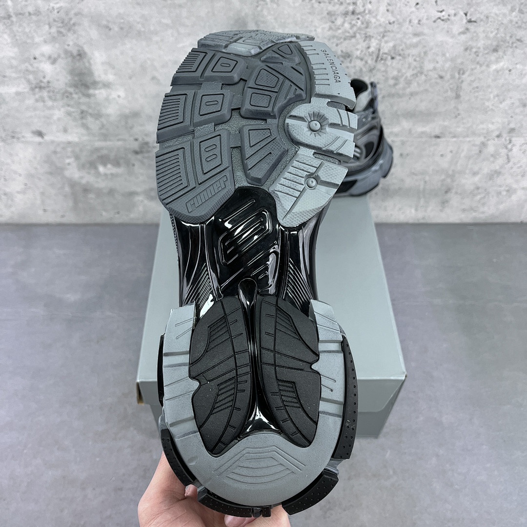 Balenciaga Runner - Image 64